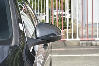 2025款奔驰C级 改款 C 260 L 运动版