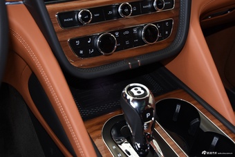 2024款添越 4.0T V8