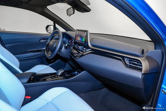 2020款广汽丰田C-HR EV尊贵天窗版