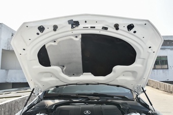 2026款奔驰C级 C 200 L 运动版