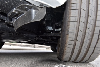 2025款奥迪Q3 45周年典藏版 40TFSI 时尚动感型