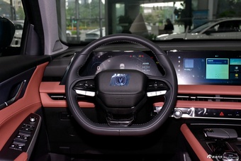 2024款长安CS75 PLUS 第三代 冠军版 1.5T 智驾劲航型