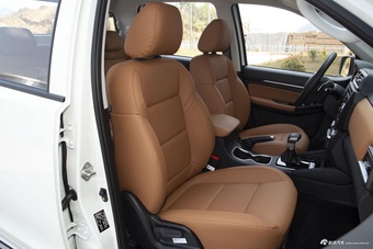 2022款福田征服者5 2.0T自动柴油两驱武林至尊长轴4F20TC