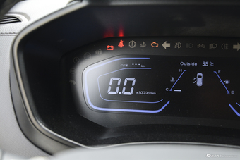 2019款长安欧尚A800 1.6L手动舒适型 国VI