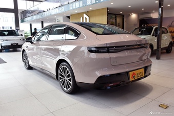 2025款零跑B01 650激光雷达版