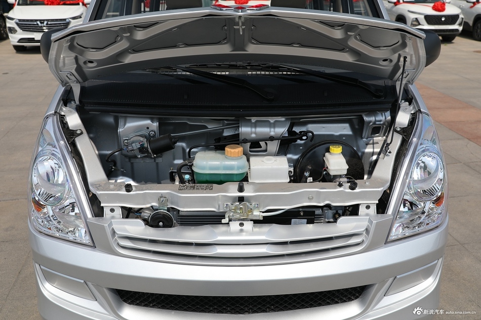 2021款五菱荣光S 1.2L标准型助力版5座LSI