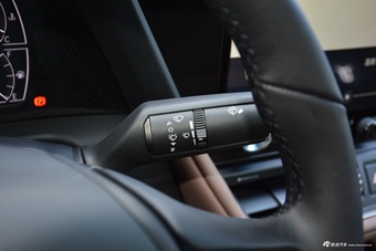 2025款雷克萨斯ES 200 臻享版