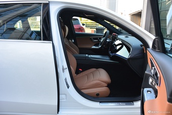 2024款奔驰E级 E 260 L 运动型