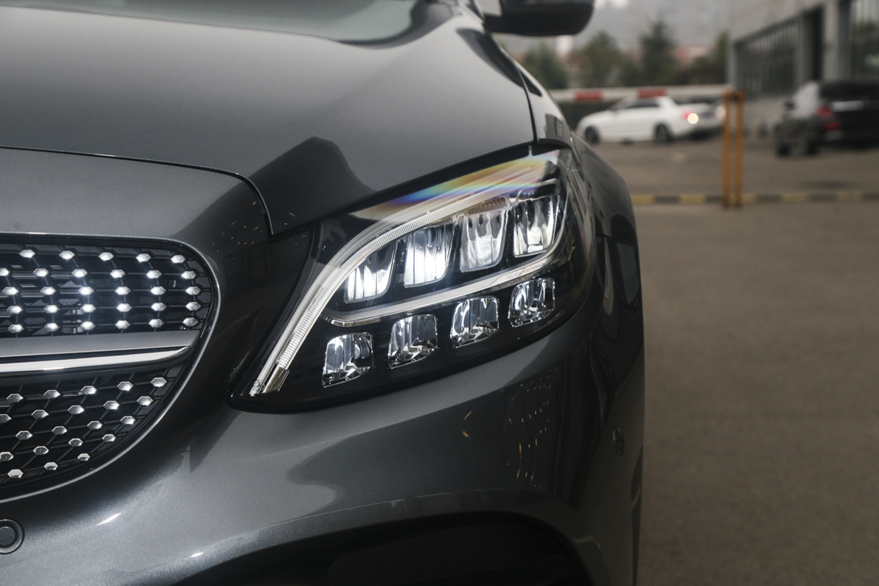 2020款奔驰C级C 260L 1.5T自动运动版