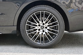 2025款奔驰C级 改款 C 260 L 运动版