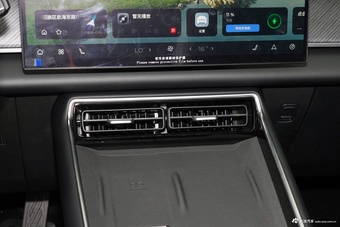 2025款风云T9 120 长续航版旗舰型 7座 磷酸铁锂