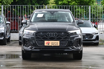 2025款奥迪Q7 55 TFSI quattro S line黑武士型