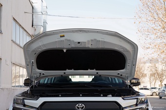 2026款RAV4荣放 2.0L 两驱豪华版