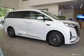 2025款腾势D9 DM-i 1020 智驾版四驱尊享型