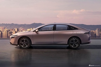 2025款日产N6 高配 官图