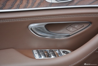 2021款奔驰E级 E 300 L 尊贵型
