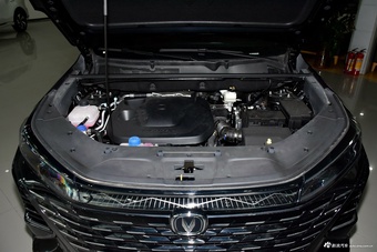 2024款长安CS75 PLUS 第三代 冠军版 1.5T 智驾劲航型图片