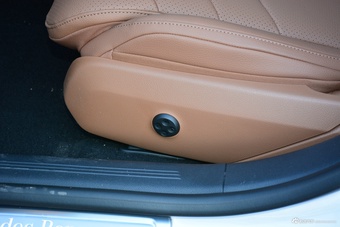 2024款奔驰E级 E 260 L 运动型