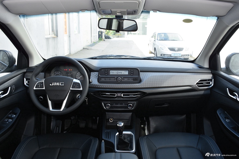 2022款宝典2.5T柴油四驱舒享版长轴JX4D25A6L