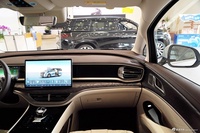 2025款腾势D9 DM-i 1020 智驾版四驱尊享型