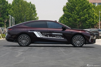 2026款星耀8 225km EM-P 远航家星河版+耀夜套装