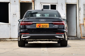 2025款奥迪A6L 改款 45 TFSI quattro 臻选动感型