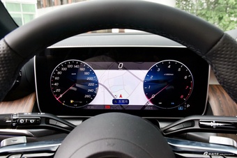 2025款奔驰GLC改款 300 L 4MATIC 动感型 7座