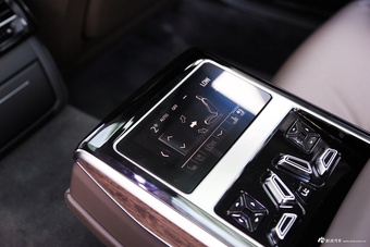 2022款奥迪A8L 改款 55 TFSI quattro 旗舰型