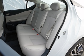 2026款天籁 2.0L 智能超舒适版