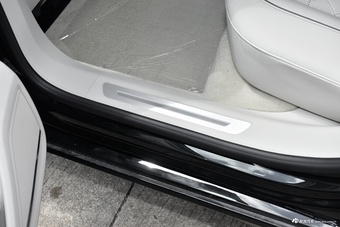 2025款奥迪A8L 55 TFSI quattro 旗舰型