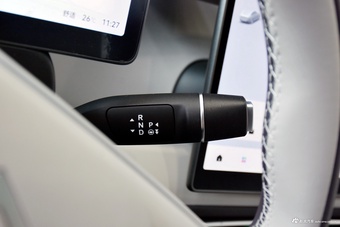 2025款零跑B01 650激光雷达版