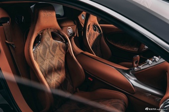 2026款F.K.P. Hommage标准版