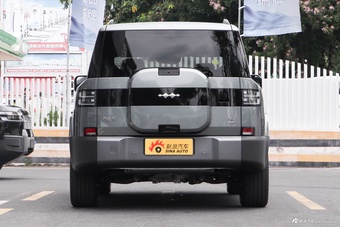 2025款方程豹钛7 四驱基本型