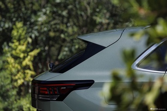 2027款大众Atlas Cross Sport SEL 4MOTION R-Line