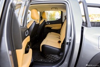 2022款长安览拓者 2.0T自动四驱汽油旗舰型标箱