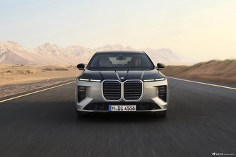 2027款宝马7系 740 xDrive 海外版 官图
