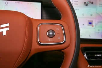 2025款山海L7 PLUS 220km精英版 7座