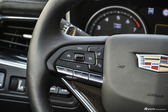 2020款凯迪拉克XT6 2.0T四驱铂金运动型28T六座