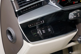 2024款奥迪A8L Horch创始人版 55TFSI