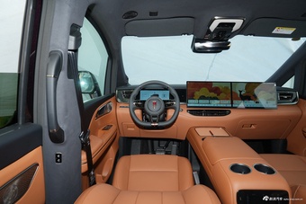 2026款红旗HQ9 PHEV 2.0T 四驱尊贵版
