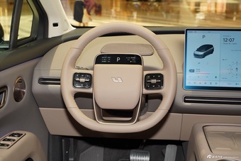 2025款理想i8 高配