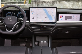 2025款帕萨特 Pro 380TSI 龙尊版