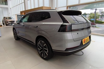 2026款沃尔沃XC70插电 四驱超长续航