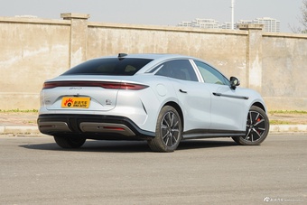 2025款汉L EV 701KM激光雷达旗舰型