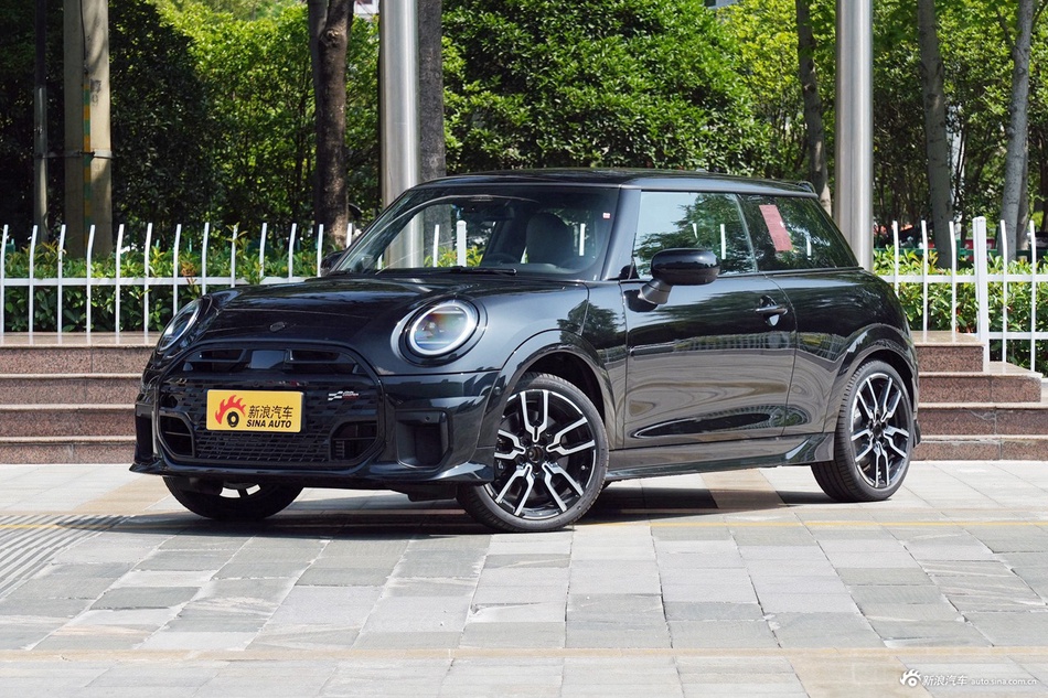 2026款MINI 2.0T COOPER S 赛车手 三门版 黑标特别版