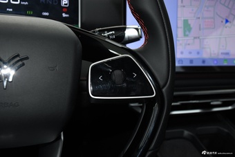 2025款哪吒X 500 Plus