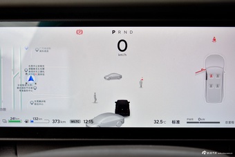 2024款极石01 尊享6座长续航版