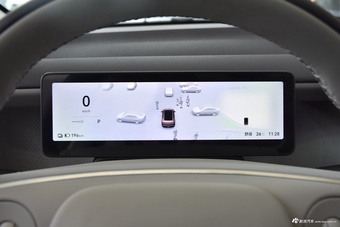 2025款零跑B01 650激光雷达版