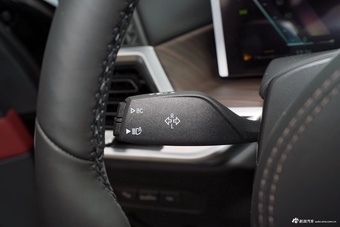 2025款宝马X5 xDrive 40Li 尊享型M 运动曜夜套装