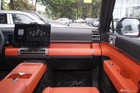 2025款方程豹钛7 四驱基本型